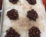 Foto langkah ke 3 dari resep Chocolate Almond Cookies.