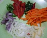 Foto langkah ke 1 dari resep Sosis saos asam manis.