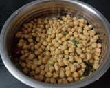 வெள்ளை கொண்ட கடலை சுண்டல். ரெசிபி ஸ்டேப் 3 புகைப்படம்