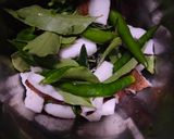 नारियल मिर्ची की चटनी (Nariyal mirchi ki chutney recipe in hindi) रेसिपी चरण 2 फोटो