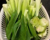 Hình bước làm 1 của món Cải thìa xào tỏi