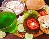 A picture of step 6 of Shami Burger with Coleslaw,French Fries & Quice Lemonade.