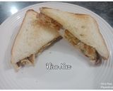 A picture of step 4 of Fry Egg Sandwich.