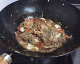 Foto del paso 2 de la receta: Bistec de Carne Entomatado y Torrejón de Maíz Nuevo