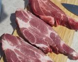 Szabad tartású mangalica tarja pillanatok alatt elkészítve pácolás nélkül 4 összetevővel recept fázis 1 fotója
