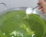 A picture of step 8 of Creamy Spinach and broccoli soup.