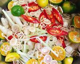 Hình bước làm 4 của món Chân Gà Ngâm Sả Tắc