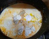 A picture of step 3 of Chicken tandoori bread.