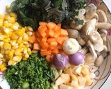Hình bước làm 2 của món Cháo rau củ lá tía tô giải cảm