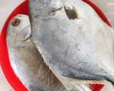 Gambar langkah 1 resipi Pais Ikan Bawal Emas.
