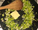Foto del paso 3 de la receta: Keto - Pollito a la crema de quesos con huevitos picantones.... o no