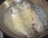 Foto langkah ke 2 dari resep Ikan Kembung Balado.