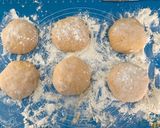 A picture of step 10 of Bolo do caco (Madeiran bread).