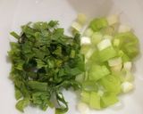 Foto langkah ke 2 dari resep Sayur sop ayam.