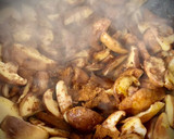 Foto del paso 6 de la receta: Spaghetti con grelos y shiitakes