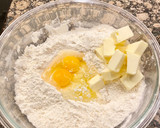 Foto del paso 4 de la receta: Pastel relleno con plátano y crema de leche condensada