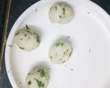 A picture of step 4 of Cheese Balls.
