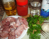 Foto del paso 1 de la receta: Pollo y magro con tomate frito natural