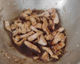 Foto langkah ke 6 dari resep Soun Hitam Goreng.