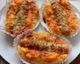 Foto langkah ke 5 dari resep Pizza Sosis Simpel.