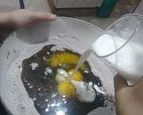 A picture of step 5 of Chocolate moist cake with butter frosting.