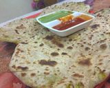A picture of step 4 of Matar paratha.