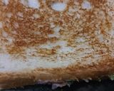 A picture of step 3 of Aloo toast.