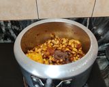A picture of step 7 of Punjabi lobia aloo masala.