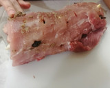 Foto del paso 6 de la receta: Lomo de cerdo sellado y relleno con arroz a la jardinera
