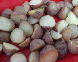 Foto del paso 1 de la receta: Papas a las finas hierbas sabor peruano