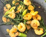 A picture of step 1 of King Prawns with samphire & lemon butter glaze.