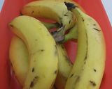 Foto langkah ke 1 dari resep Strawberry Banana Smoothies.