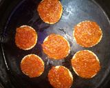 صورة لخطوة 1 من وصفة ميني بيتزا 🍕