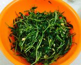 Hình bước làm 1 của món Rau muống mầm trộn chua ngọt