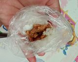 Foto langkah ke 1 dari resep Bola Bola Nasi Isi Ayam Kecap.