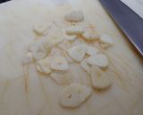 Foto del paso 4 de la receta: Lenguado Meunière al horno con patata panadera