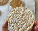 Foto del paso 1 de la receta: Tortas de arroz con chocolate y crema de cacahuete
