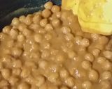 A picture of step 3 of Dahi chana chat.