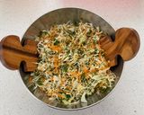 Foto del paso 3 de la receta: Ensalada napolitana con cilantro