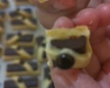 Foto langkah ke 7 dari resep Chocolate dynamite cookies.