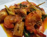 Gambar langkah 7 resipi Udang Galah Tumis.