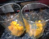A picture of step 3 of Mango shake.