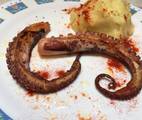 3 Pulpo Asado Con Puré De Papas Y Pimentón