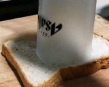A picture of step 1 of Egg In A Hole Sandwich.