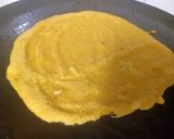 A picture of step 3 of Stuffed Coriander Chilla.