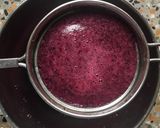 A picture of step 2 of Black Currant Lassi.