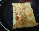 A picture of step 4 of Egg Paratha.