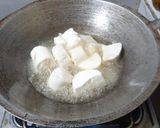 Foto langkah ke 3 dari resep Singkong Goreng Sambel Terasi.
