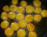 Foto langkah ke 6 dari resep Bola-Bola Ubi isi Keju+Coklat.