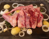Foto del paso 4 de la receta: Pierna de cordero al horno